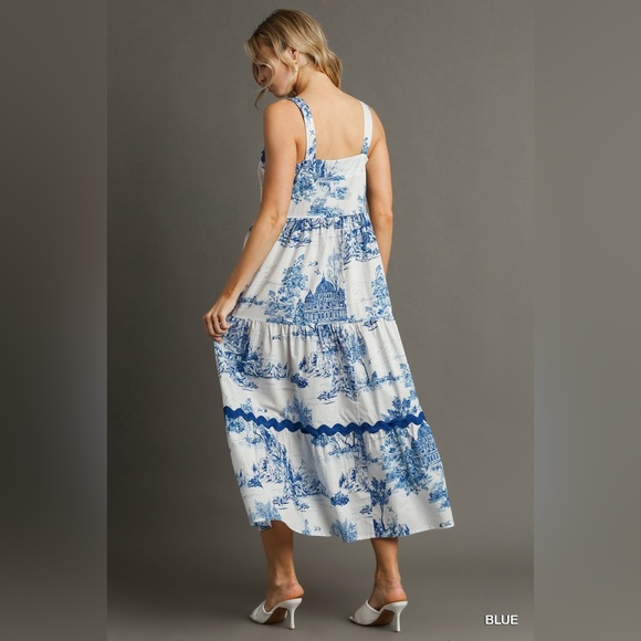 N60 Umgee Blue and White Patterned Maxi Dress - Picture 2 of 5